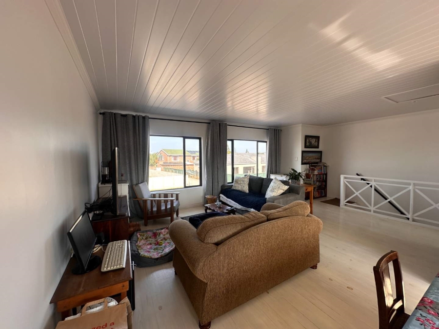 5 Bedroom Property for Sale in Fraaiuitsig Western Cape